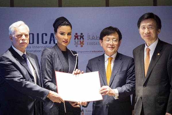 Marcio Barbosa and HH Sheikha Moza bint Nasser, Educate a Child, Seoul.