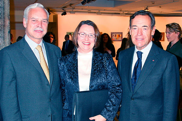 Marcio Barbosa, Elizabeth Longworth and Lindsay Owen-Jones, President of L’Oréal Group in UNESCO.