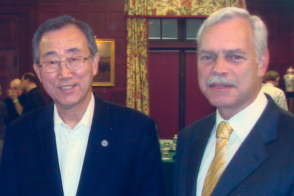 Marcio Barbosa with Ban Ki-moon, UN.